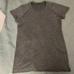 Lululemon Swiftly Tech 2.0 Short Sleeve Size 8